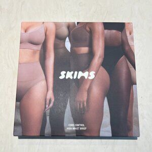 SKIMS New Core Control HIGH-WAISTED BRIEF ONYX / XL